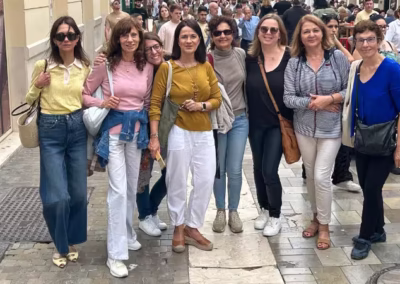 alumnas español con carmen en calle larios
